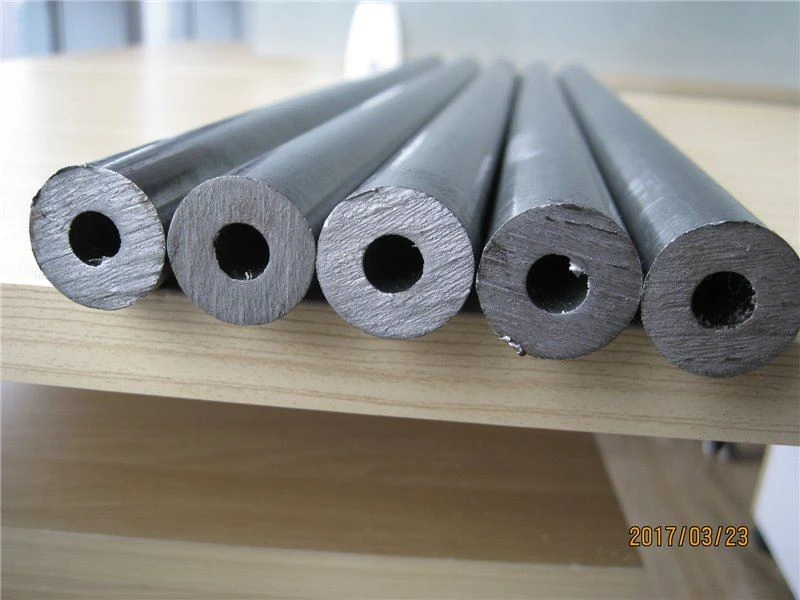 Đáy ống thép luồn dây điện liền khối ở đâu?